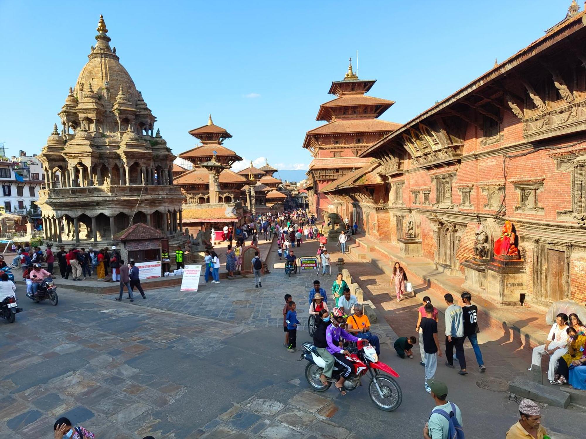 Отель Patan Square - 2 Km From Patan Durbar Square Экстерьер фото